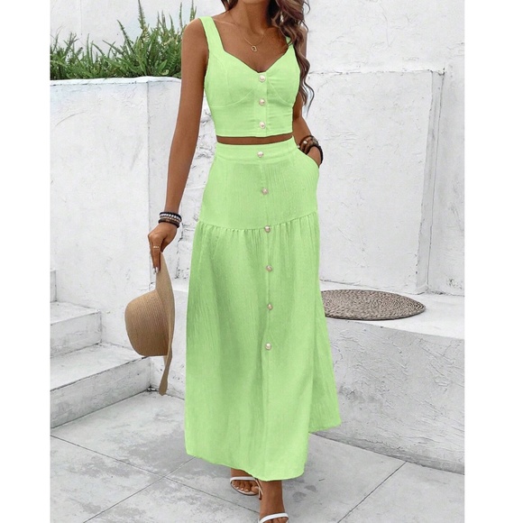 Button Detail Sweetheart Crop Top Maxi Skirt Set - Picture 2 of 7